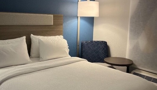 Standard Room, 1 King Bed