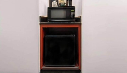 Room (Mobility/Hearing Accessible, Tub)