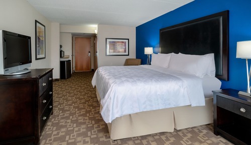 Standard Room, 2 Double Beds, Accessible (Comm, Roll-In Shower)