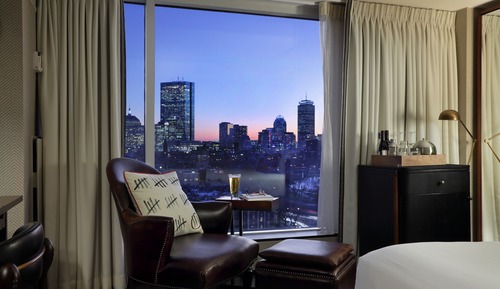 Grand Room, 1 King Bed, City View (Mobility/Hearing Accessible, Tub)