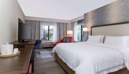Standard Room, 1 King Bed