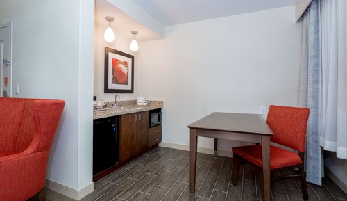 Suite, 1 King Bed with Sofa bed, Non Smoking