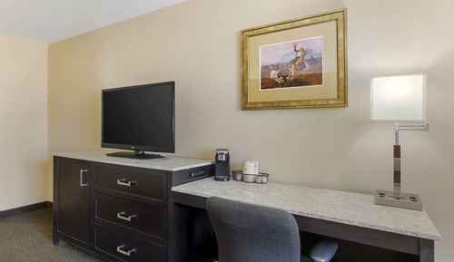 Standard Room, 1 King Bed, Non Smoking, Jetted Tub