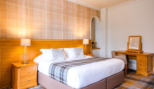 Deluxe Room, 1 King Bed, Non Smoking, River View
