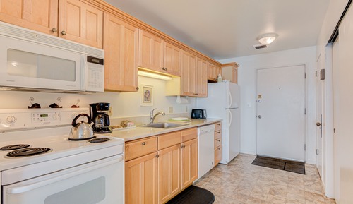 Studio, 1 King Bed, Ocean View