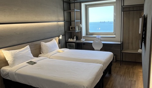 Superior Room, 2 Twin Beds, Sea View