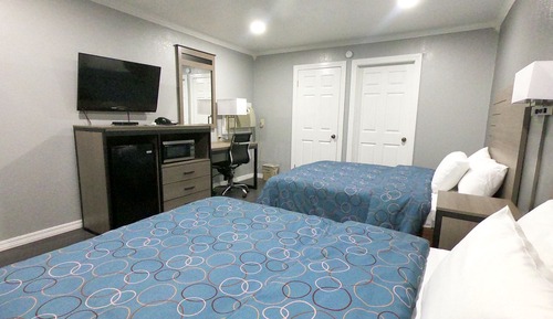 Deluxe Room, 2 Queen Beds, Non Smoking