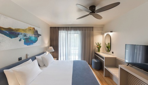 Corner Suite
