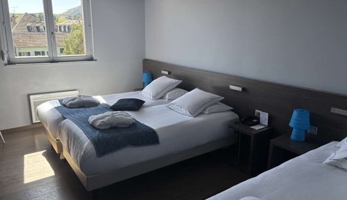 Family Room, 3 Twin Beds (Spa access)