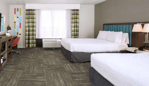 Two Queen Beds Accessible W Tub Non Smoking