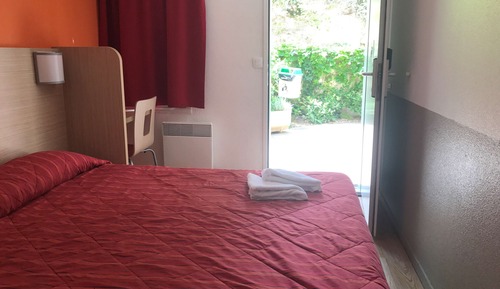 Standard Room, Multiple Beds (1 Double and 1 Single bed)