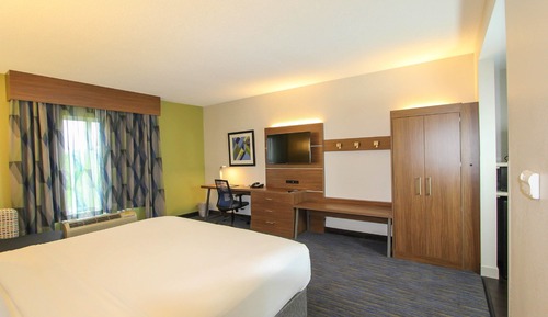 Standard Room, 1 King Bed, Accessible