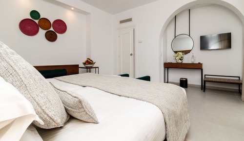 Chambre Triple Supérieure (2 Adultes +1 Enfant)
