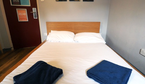 Basic Double Room, Ensuite