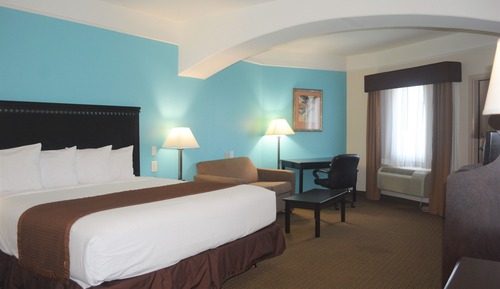 Suite, 1 King Bed, Non Smoking, Ocean View