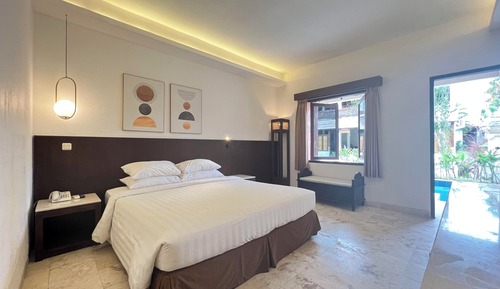 Signature Double or Twin Room, Pool Access