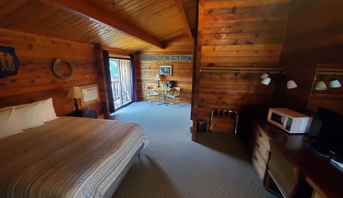 Standard Room, 1 Queen Bed