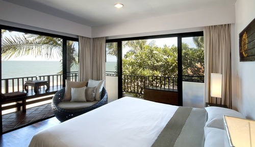Minntra Beachfront