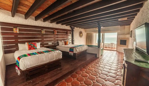 Junior Suite, 2 Queen Beds, Ocean View