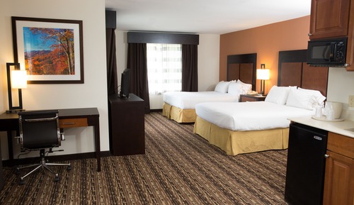 Suite, 2 Queen Beds, Accessible (Mobility, Accessible Tub)