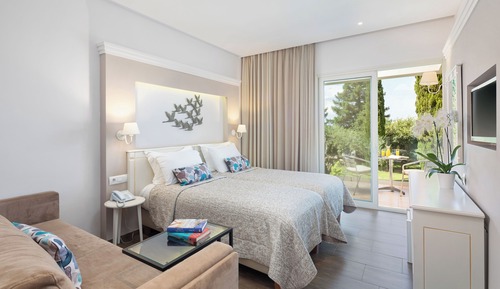 Superior Room, Garden View