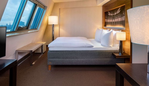 Junior Suite, 1 King Bed