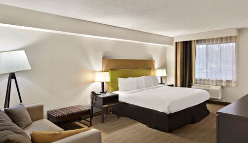Room, 1 King Bed, Non Smoking, Balcony