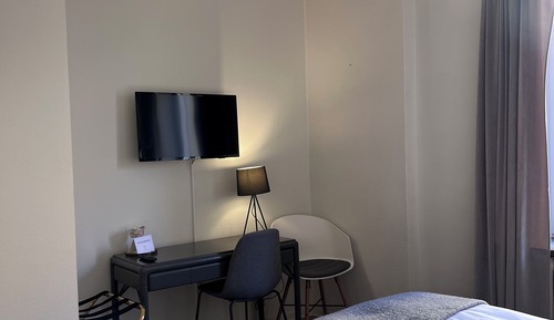 Double Room Small