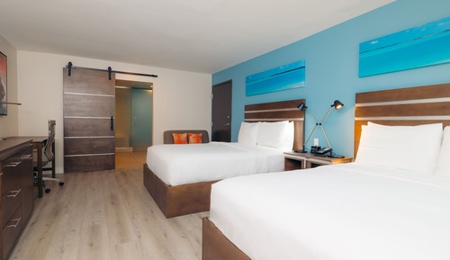 Double Queen Suite