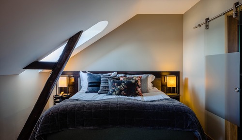 Standard Suite (Main Building, Spa not included)