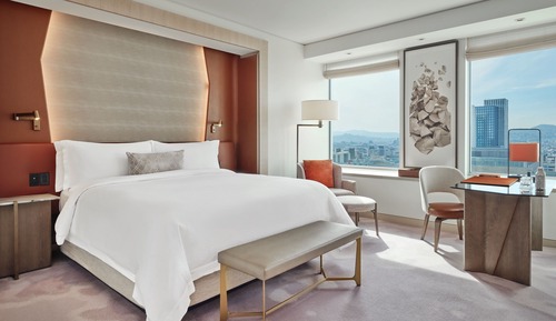 Grand Room, 1 King Bed, Non Smoking, City View