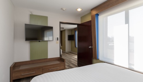 Suite, Multiple Beds