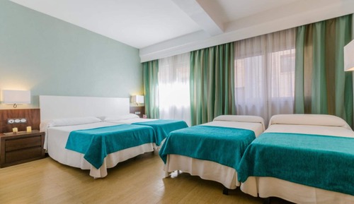 Double Room (2 Adults + 2 Children)