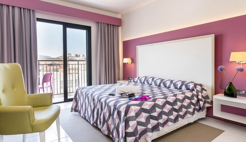 City Double Room, Balcony, City View