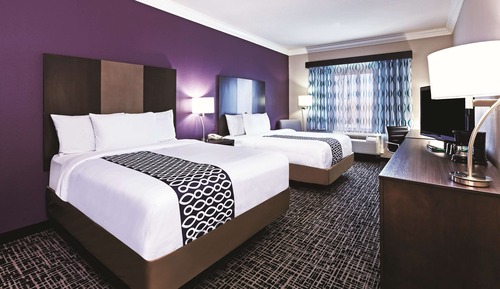 Room, 2 Queen Beds, Accessible, Non Smoking (Mobility/Hearing, Tub w/Grab Bars)