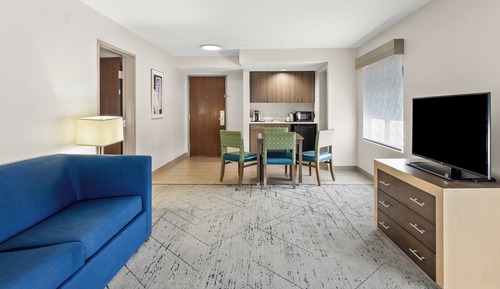 Suite, Multiple Beds, Mountain View
