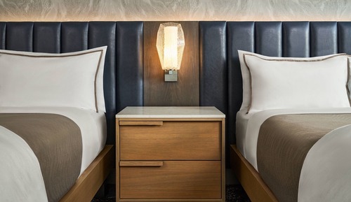 Deluxe Room, 2 Queen Beds (Mobility Accessible, Tub)