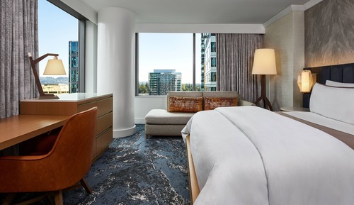 Deluxe Room, 1 King Bed (Hearing Accessible)