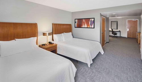 2 Queen Beds Extended with Sofa Bed