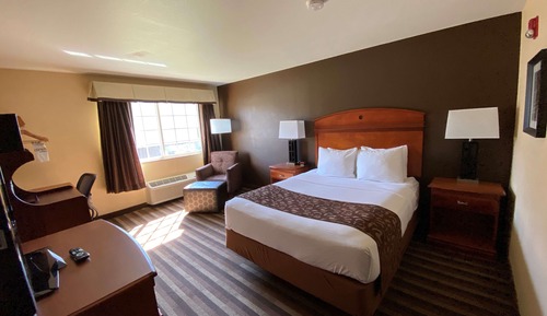Standard Room, 1 Queen Bed, Accessible, Non Smoking