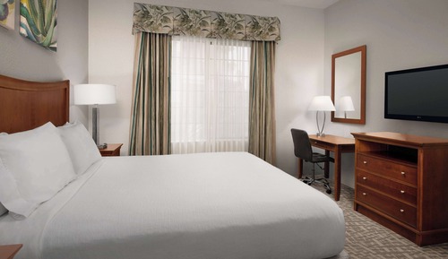 Suite, 1 King Bed, Accessible, Non Smoking