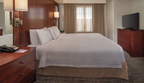 Suite, 1 Bedroom, Non Smoking (Mobility/Hearing Access, Roll-In Shwr)