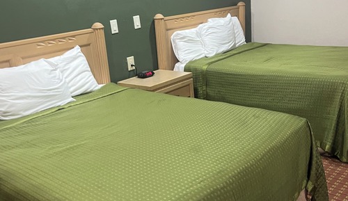 Standard Room, 2 Queen Beds, Non Smoking
