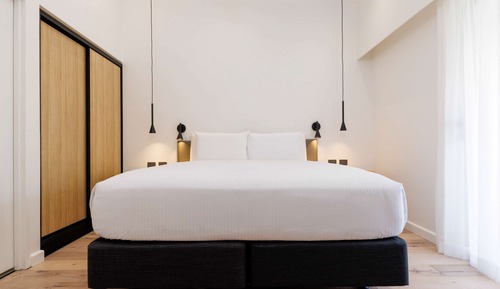 Deluxe Suite, 1 King Bed