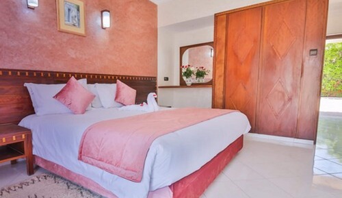Superior Bungalow, Pool View or Garden View