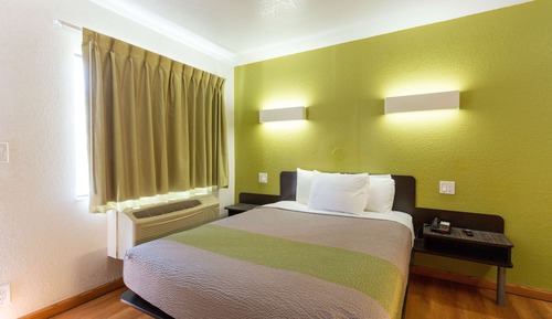 Standard Room, 1 Double Bed, Accessible, Smoking