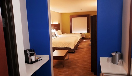 Suite, 1 Queen Bed, Accessible Bathtub (Communications, Mobility)