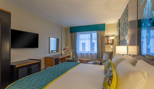 Premium Room, 1 King Bed, Business Lounge Access (Lounge Access)