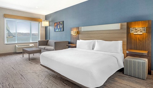 Standard Room, 1 King Bed, Roll-in Shower (Communications, Mobil, Roll-In Shower)
