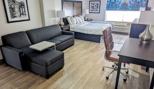 Deluxe Apartment, 1 King Bed, Non Smoking (Family)